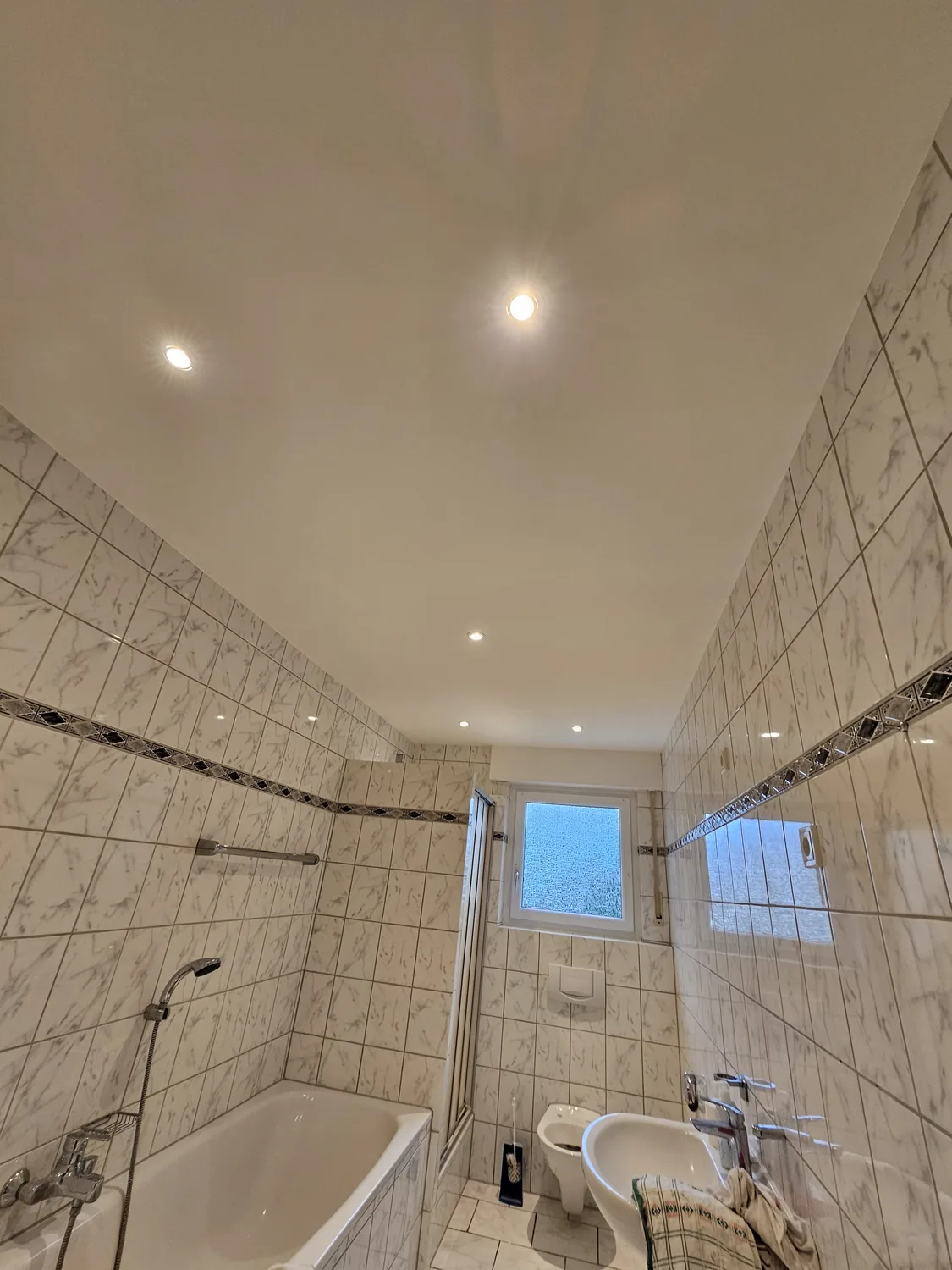 Badezimmer mit Wanne